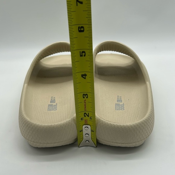 2363- 32 Degrees Cool Cushion Slide Sandals Tan Size W9-10 / M7-8 NWT - Picture 7 of 10